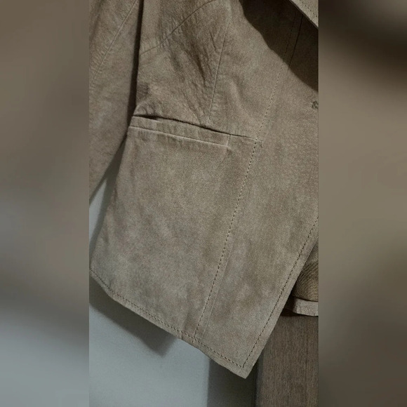 Anne Klein vintage suede 100% leather light tan blazer. Size PS - Picture 4 of 9